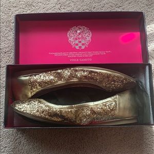 Vince Camuto Flats Gold, size 9.5M